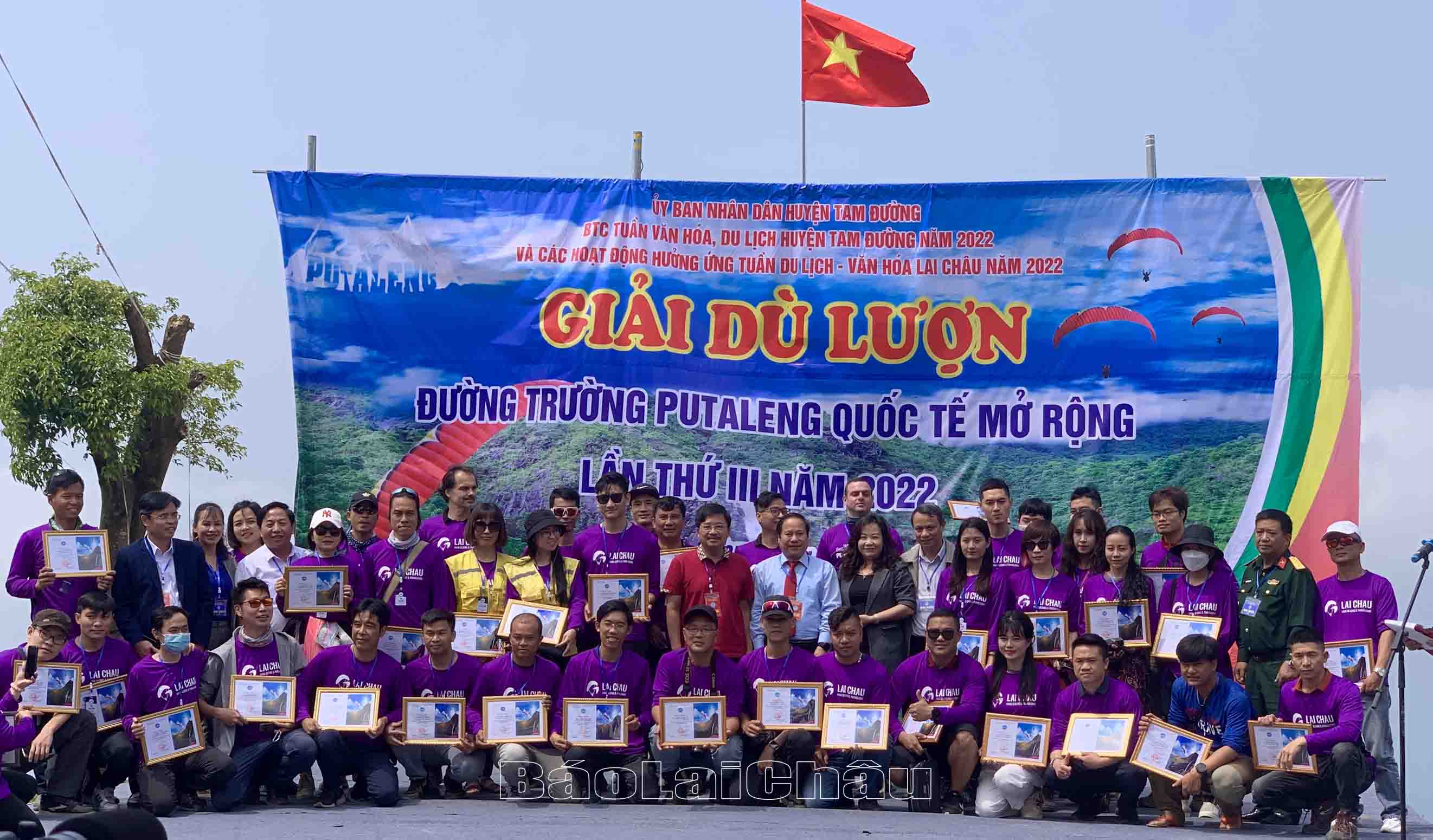 Vận động viên tham gia thi đấu.